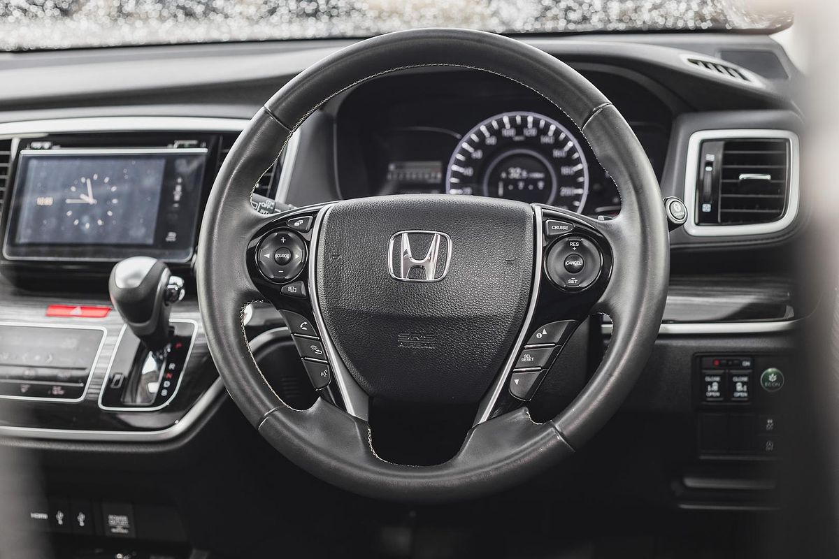 2017 Honda Odyssey VTi-L 5th Gen
