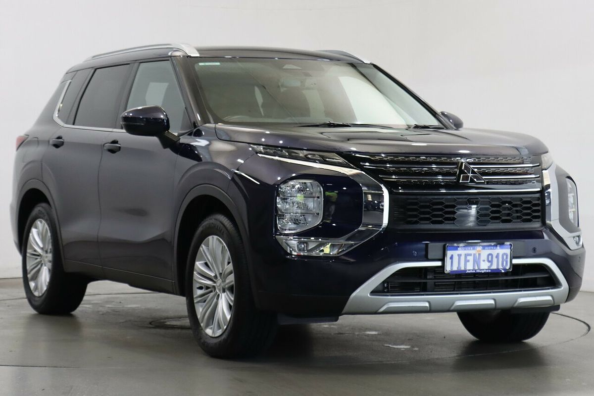 2024 Mitsubishi Outlander LS ZM