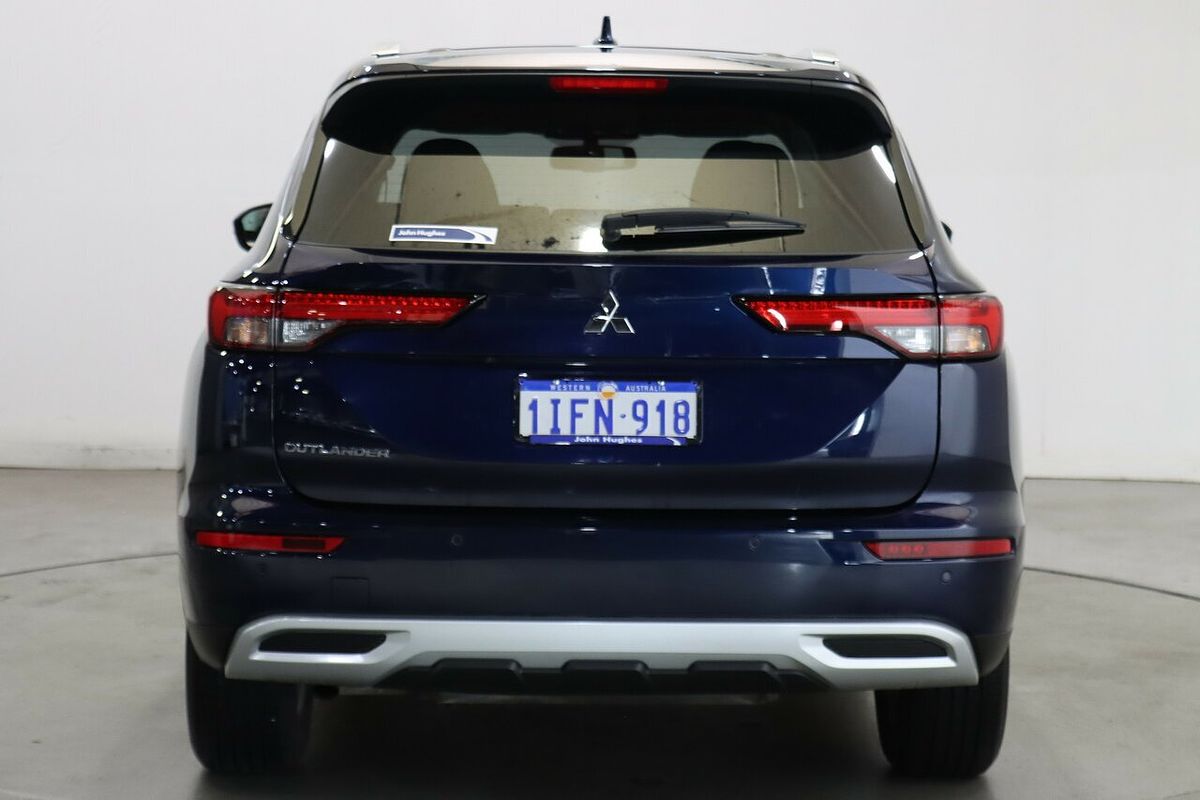 2024 Mitsubishi Outlander LS ZM