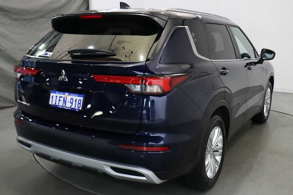 2024 Mitsubishi Outlander LS ZM