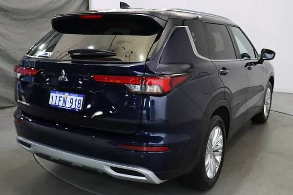 2024 Mitsubishi Outlander LS ZM