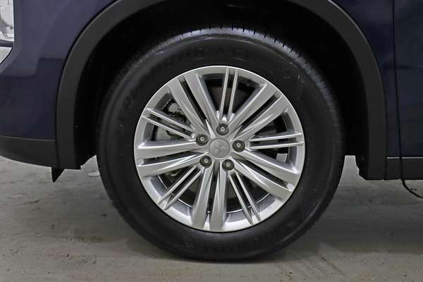 2024 Mitsubishi Outlander LS ZM