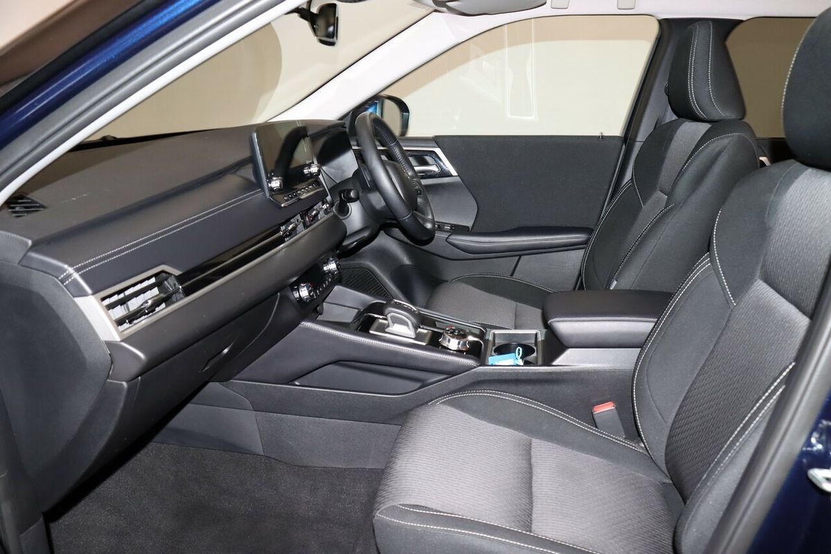 2024 Mitsubishi Outlander LS ZM
