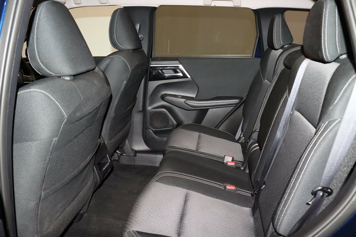 2024 Mitsubishi Outlander LS ZM