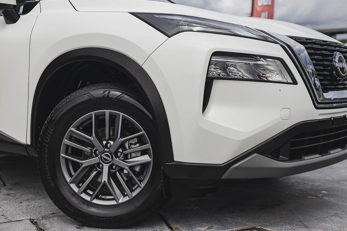 2024 Nissan X-TRAIL ST T33