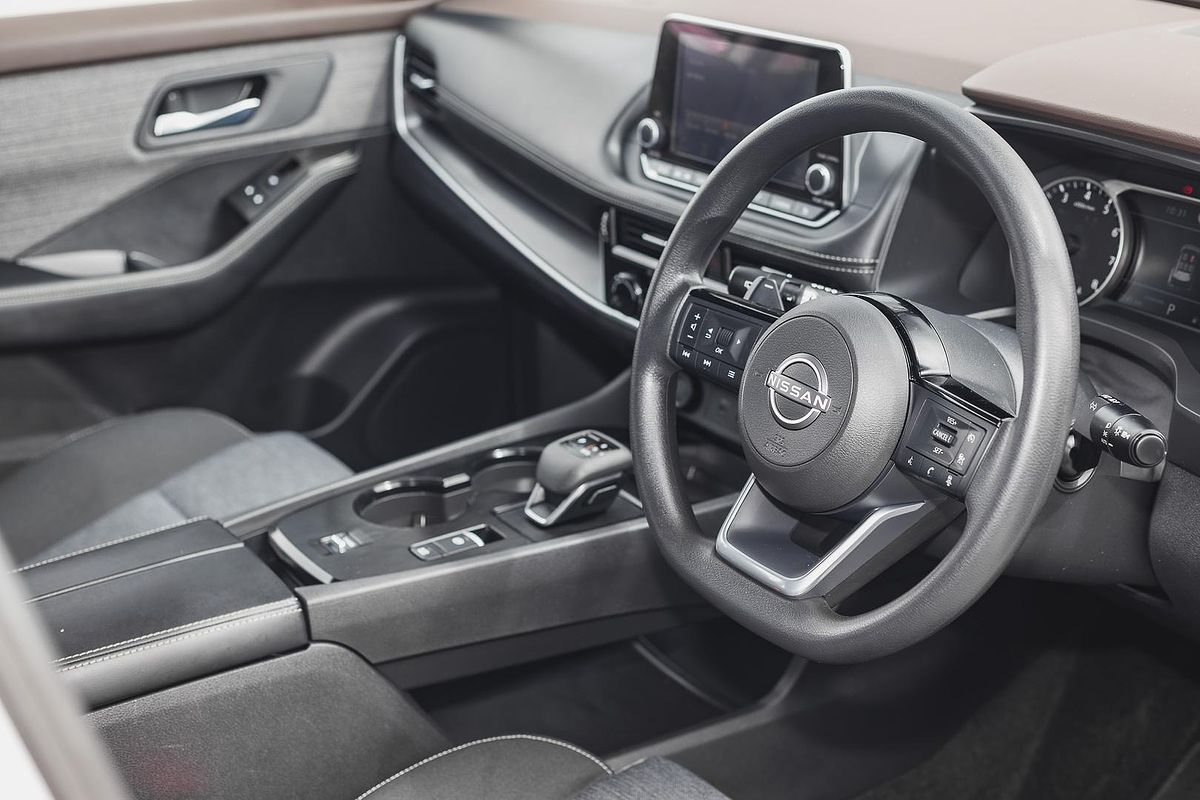 2024 Nissan X-TRAIL ST T33