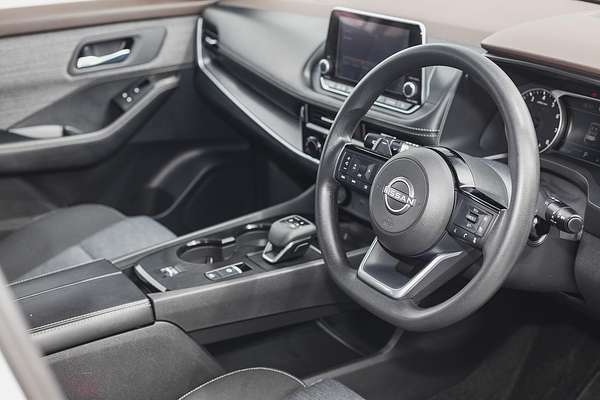 2024 Nissan X-TRAIL ST T33