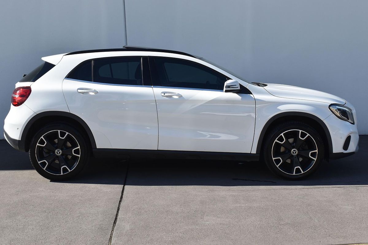 2019 Mercedes-Benz GLA-Class GLA180 Urban Edition X156