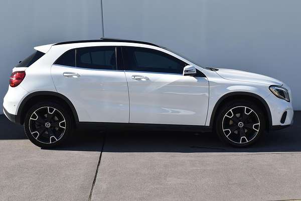 2019 Mercedes-Benz GLA-Class GLA180 Urban Edition X156