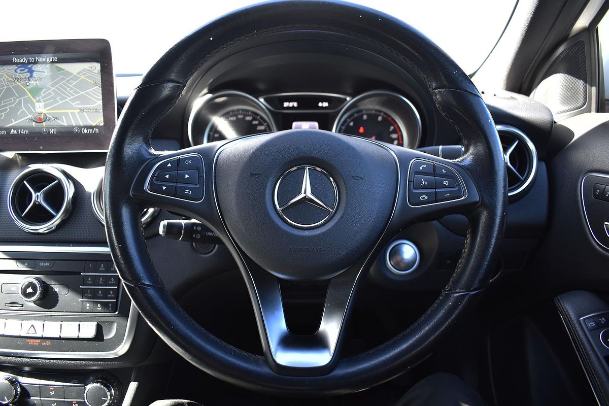 2019 Mercedes-Benz GLA-Class GLA180 Urban Edition X156