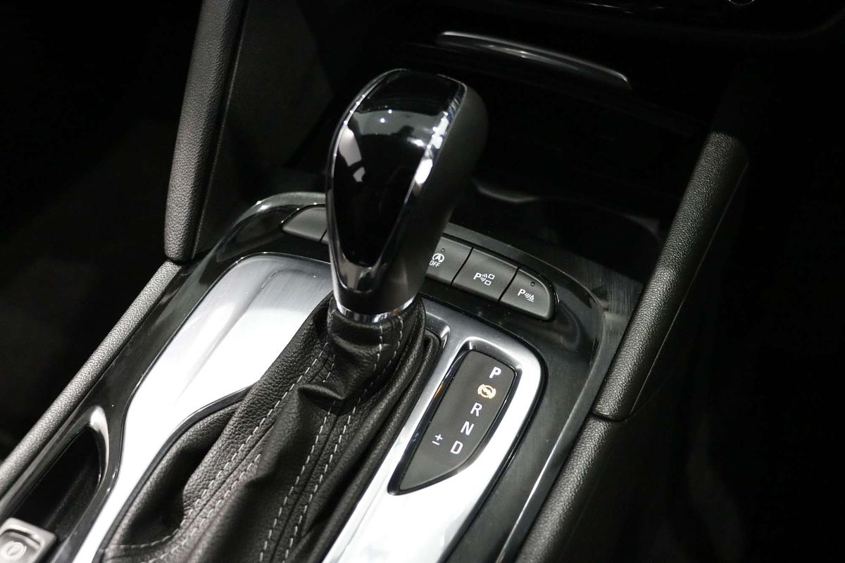 2020 Holden Commodore LT ZB