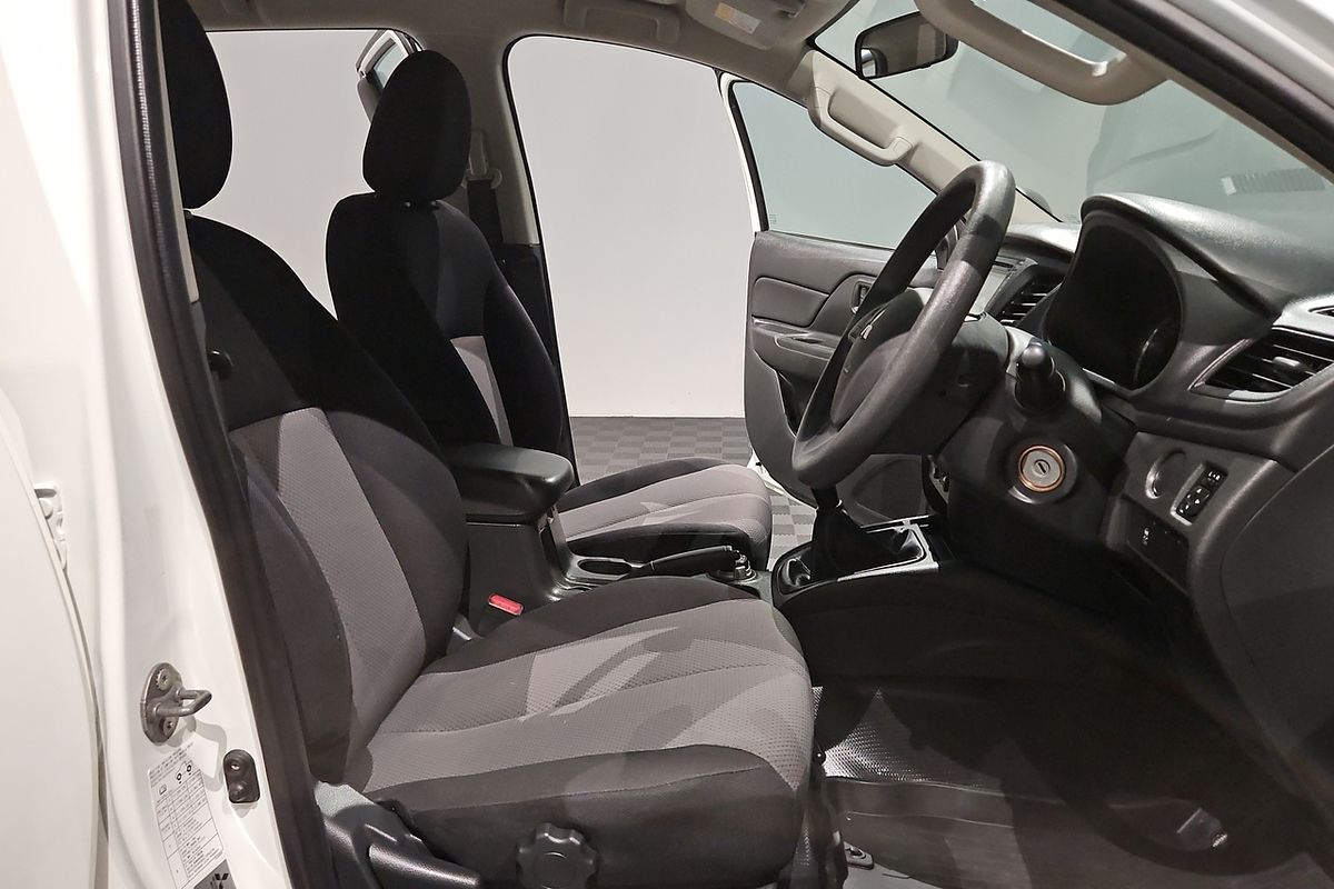 2021 Mitsubishi Triton GLX MR 4X4