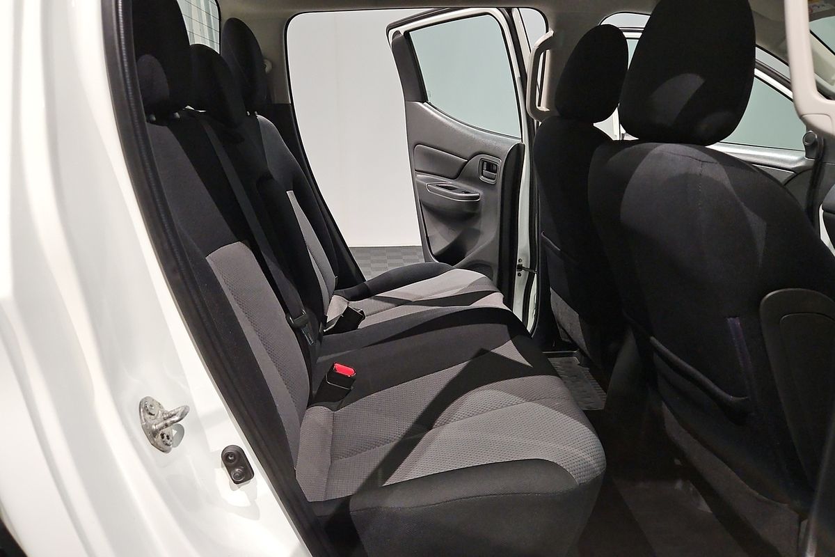 2021 Mitsubishi Triton GLX MR 4X4