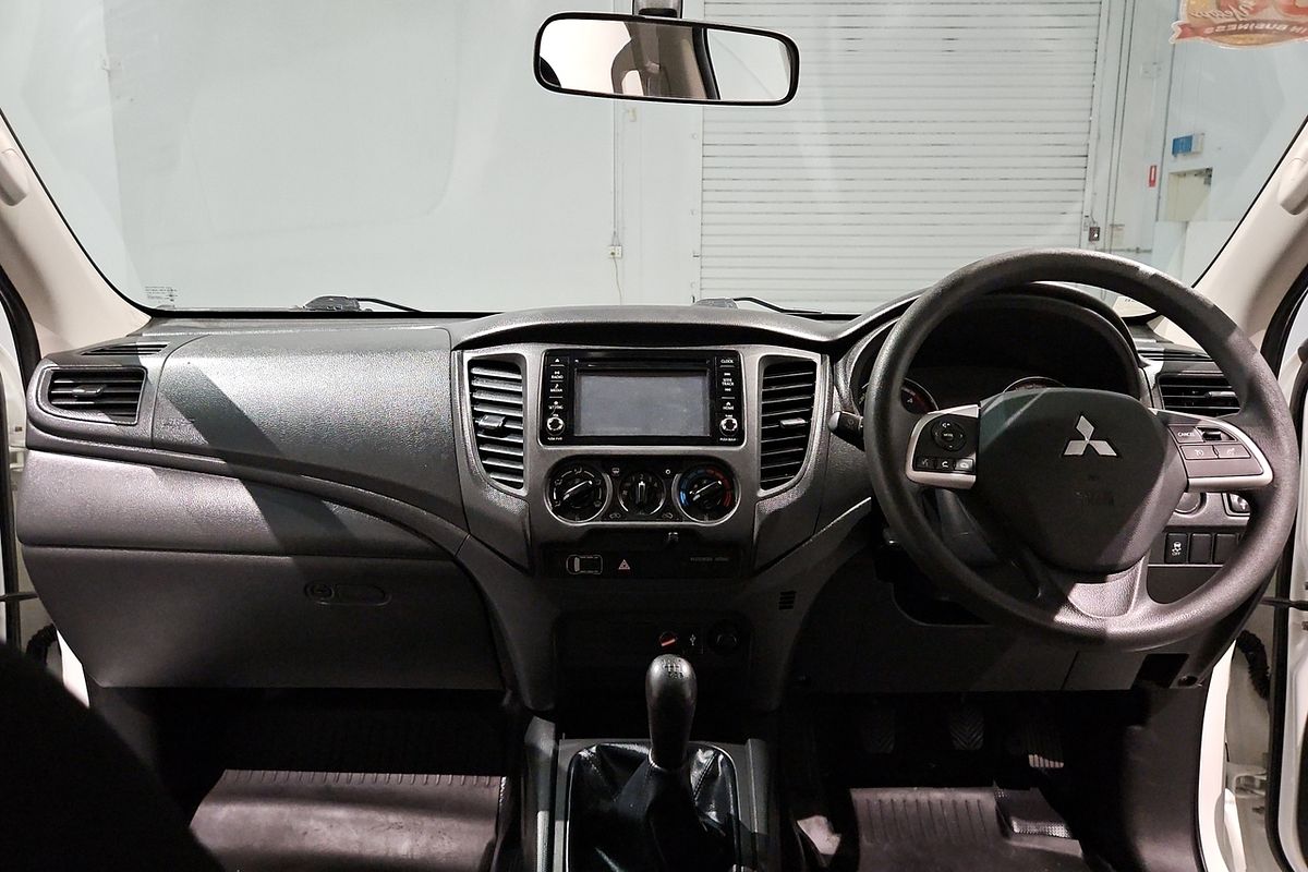 2021 Mitsubishi Triton GLX MR 4X4
