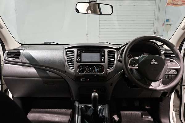 2021 Mitsubishi Triton GLX MR 4X4