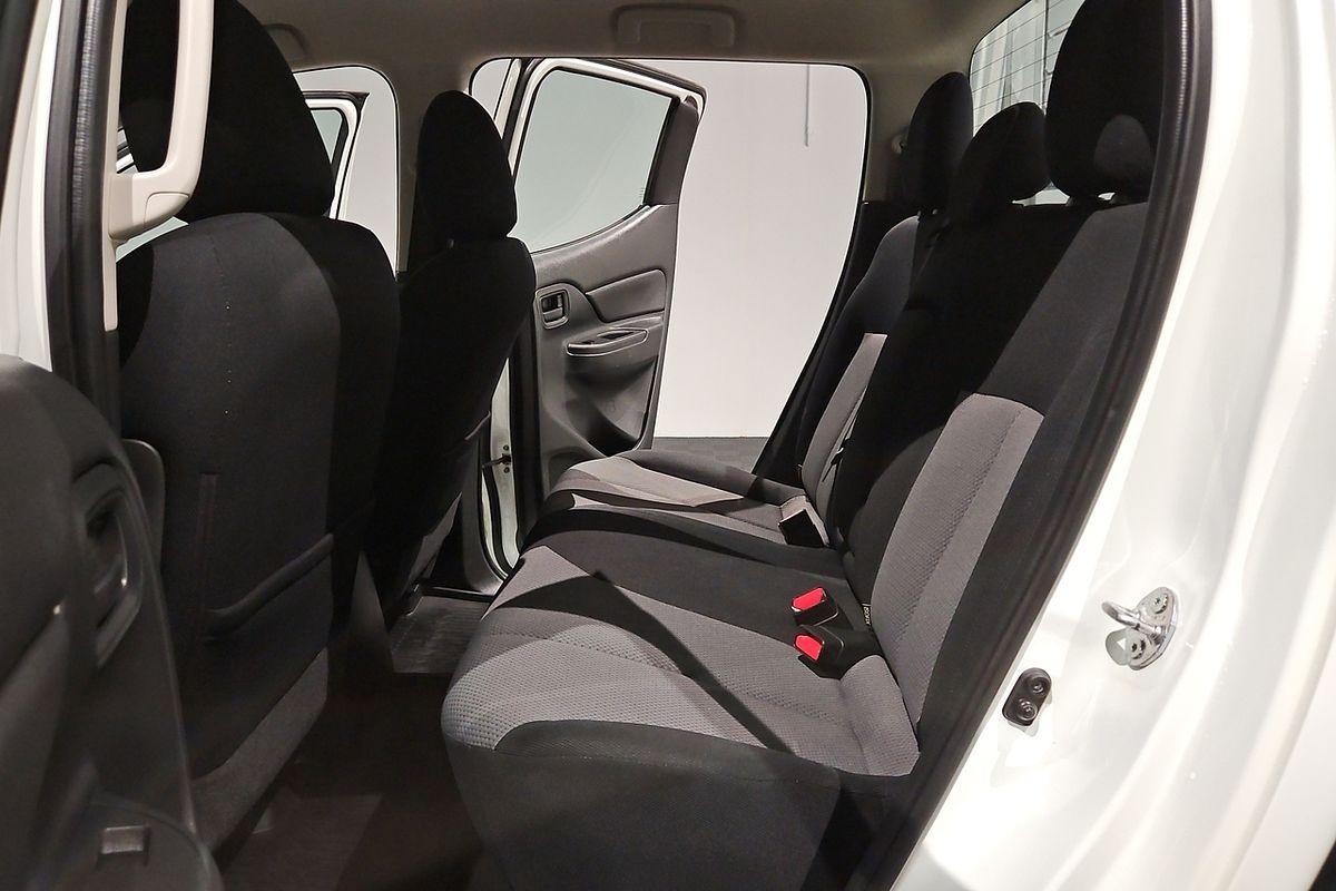 2021 Mitsubishi Triton GLX MR 4X4