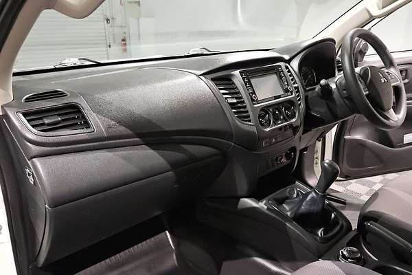 2021 Mitsubishi Triton GLX MR 4X4