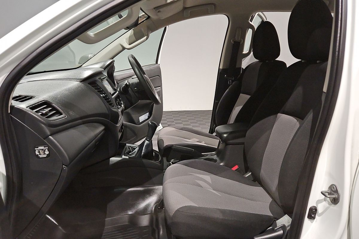 2021 Mitsubishi Triton GLX MR 4X4