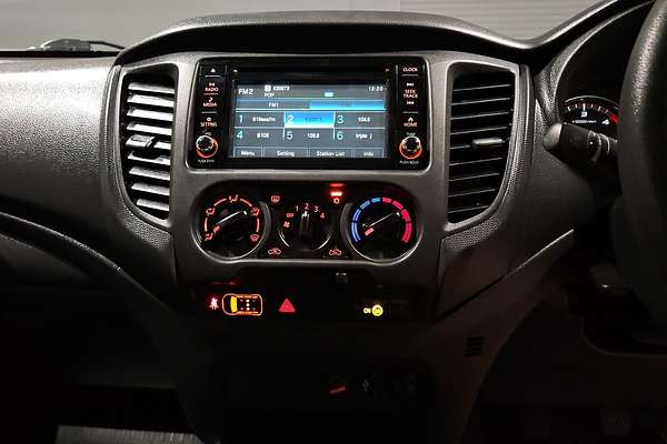 2021 Mitsubishi Triton GLX MR 4X4