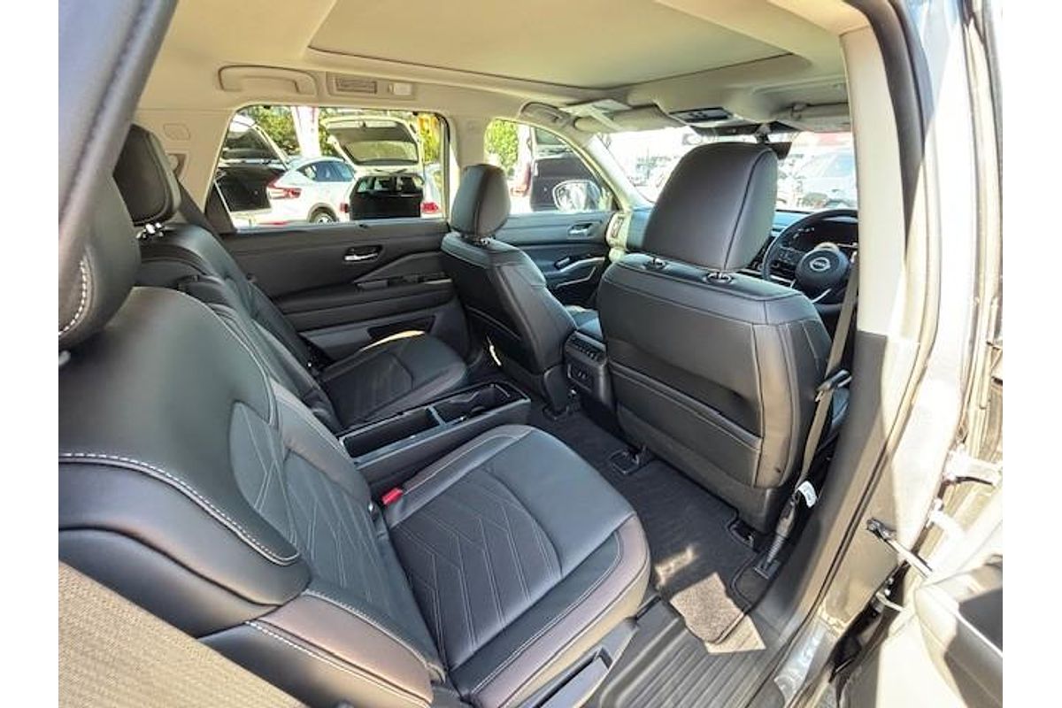 2023 Nissan Pathfinder Ti-L R53