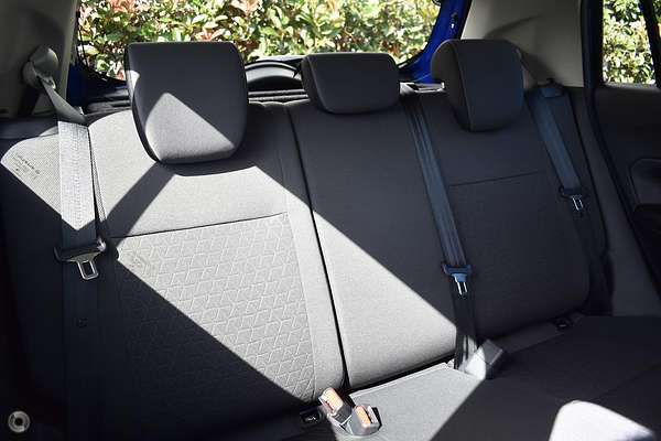 2024 Suzuki Swift Hybrid GLX UZ