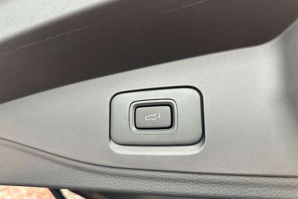 2025 Isuzu MU-X LS-U