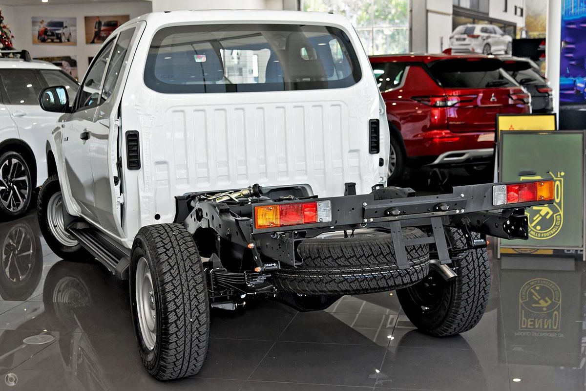 2024 Mitsubishi Triton GLX MR 4X4