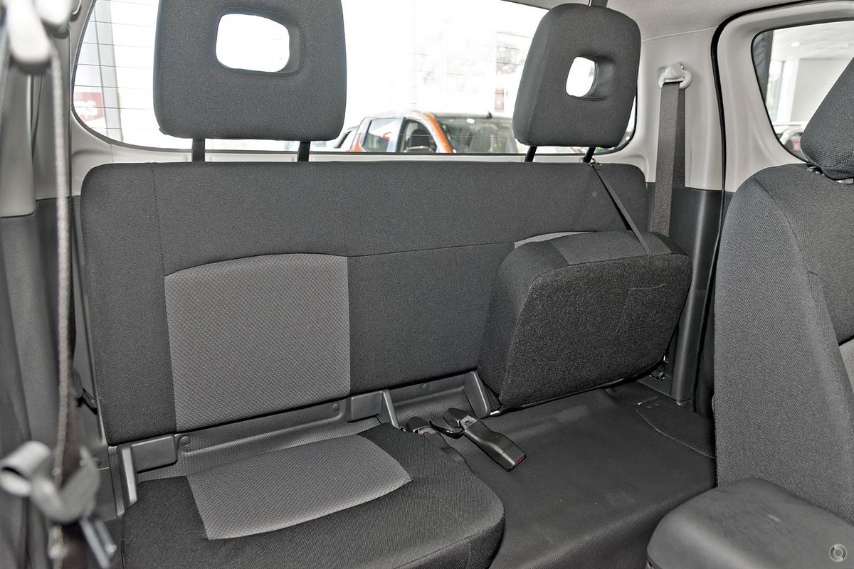 2024 Mitsubishi Triton GLX MR 4X4