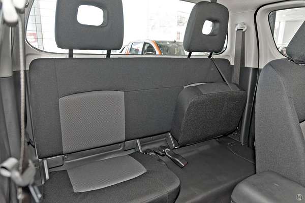 2024 Mitsubishi Triton GLX MR 4X4