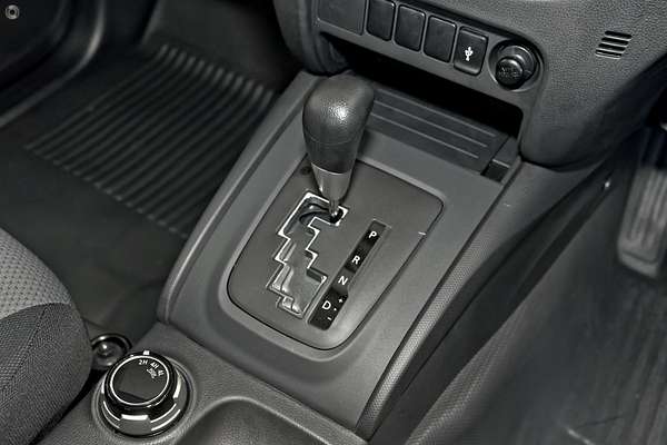 2024 Mitsubishi Triton GLX MR 4X4