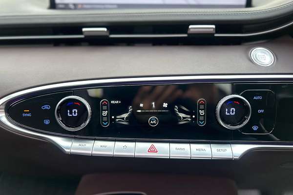 2024 Genesis GV70 2.5T AWD JK.V2