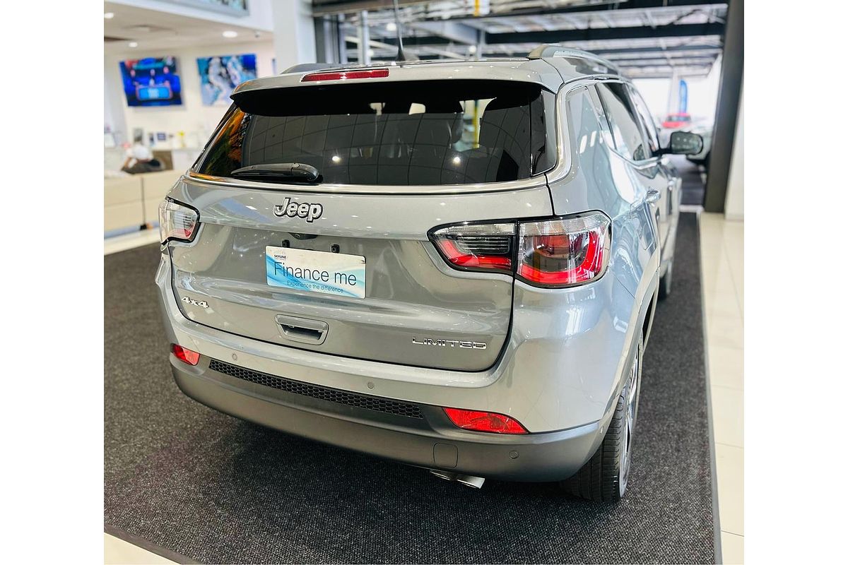 2018 Jeep Compass Limited M6