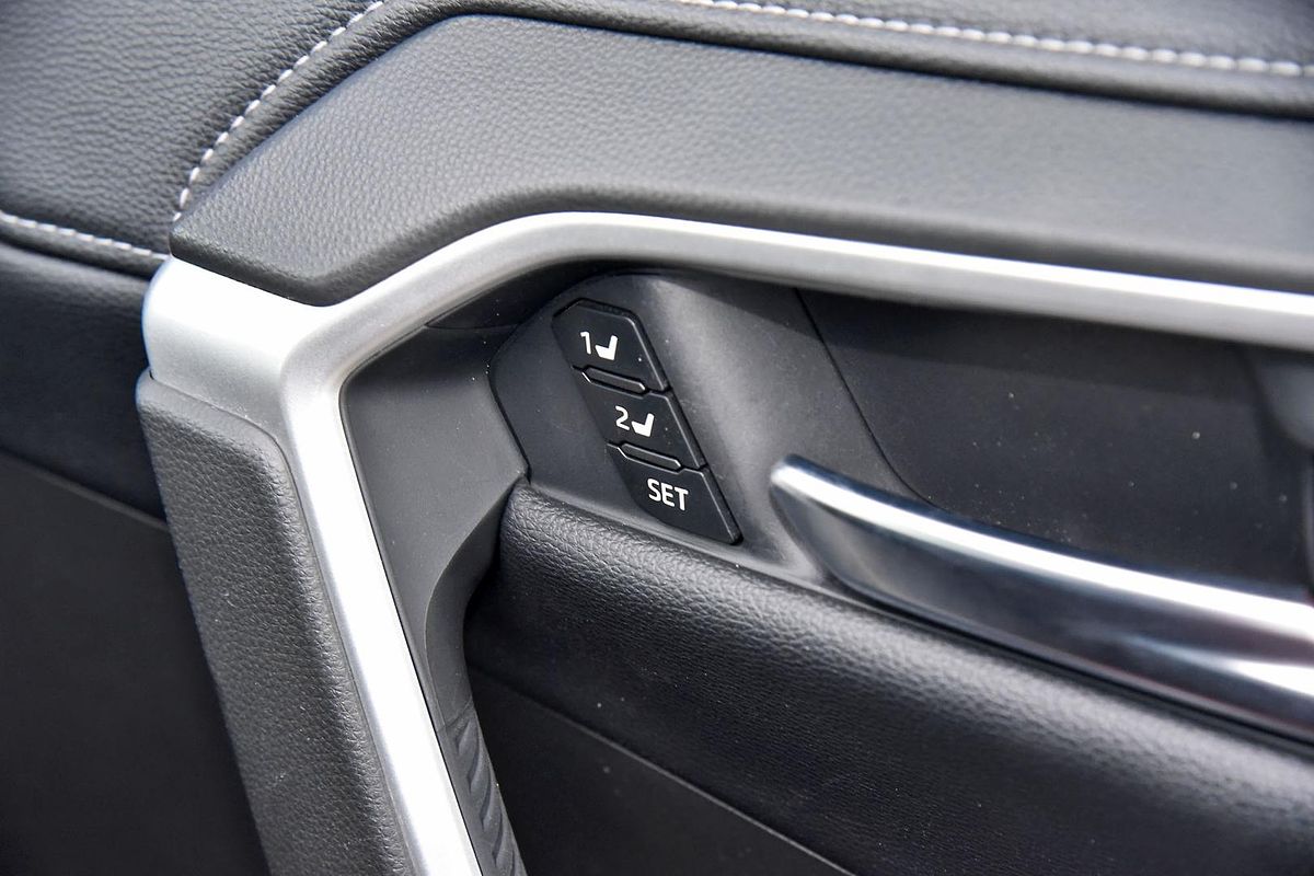 2020 Toyota RAV4 Cruiser AXAH52R