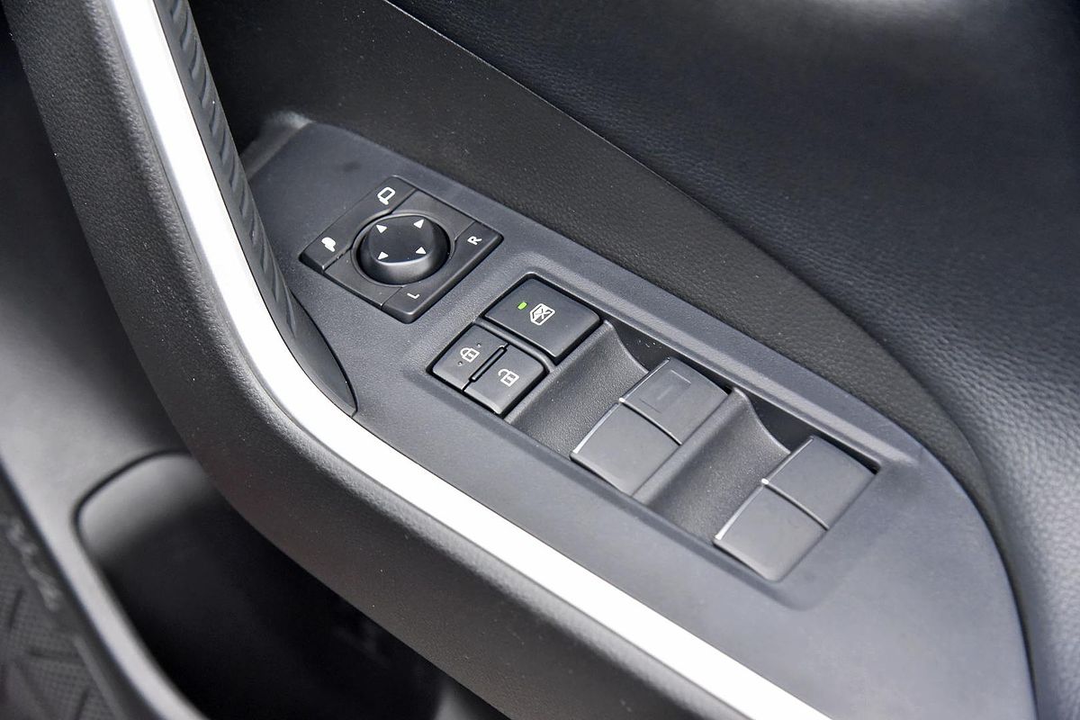 2020 Toyota RAV4 Cruiser AXAH52R