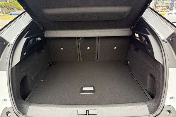2025 Peugeot 3008 Allure Hybrid P64