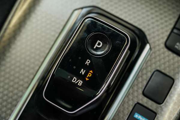 2025 Nissan QASHQAI N-DESIGN e-POWER J12