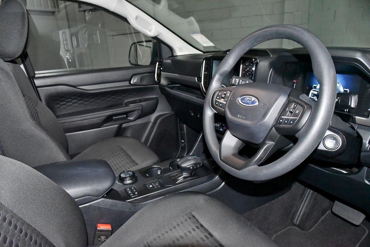 2024 Ford Everest Ambiente