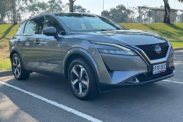 2023 Nissan QASHQAI ST+ J12