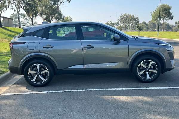 2023 Nissan QASHQAI ST+ J12