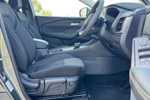 2023 Nissan QASHQAI ST+ J12