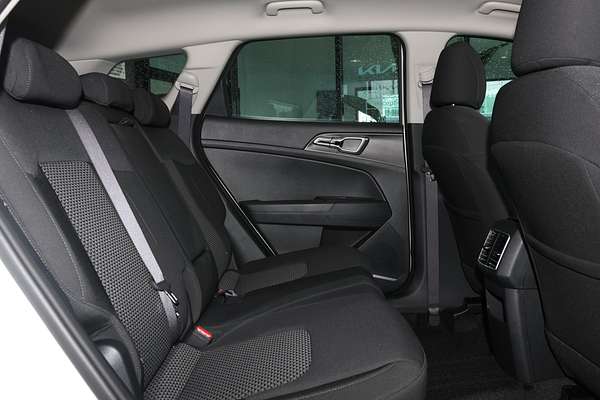 2024 Kia Sportage S NQ5