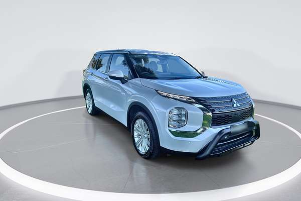 2022 Mitsubishi Outlander ES ZM
