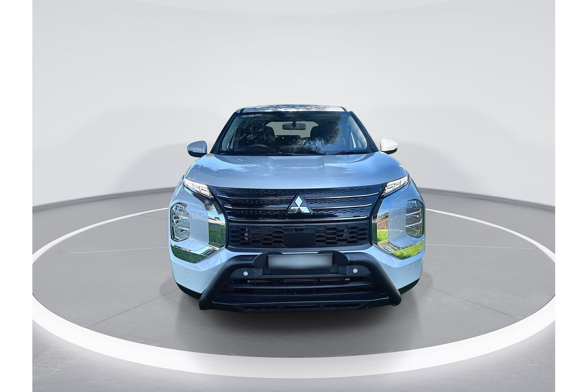 2022 Mitsubishi Outlander ES ZM