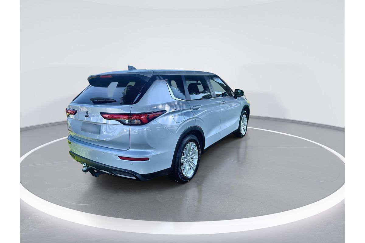 2022 Mitsubishi Outlander ES ZM