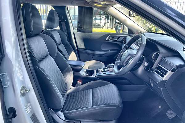 2022 Mitsubishi Outlander ES ZM