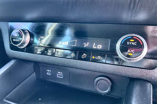 2022 Mitsubishi Outlander ES ZM