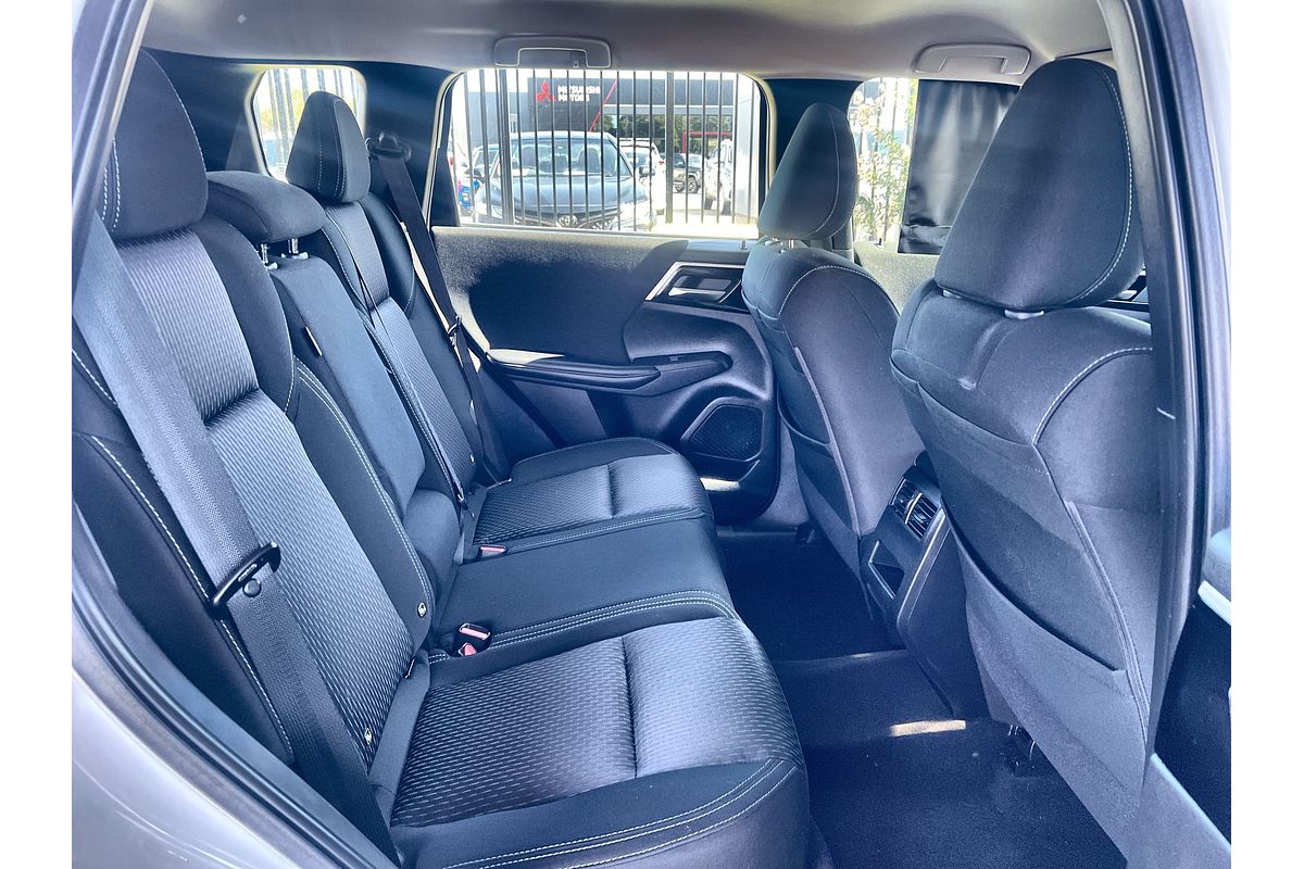 2022 Mitsubishi Outlander ES ZM