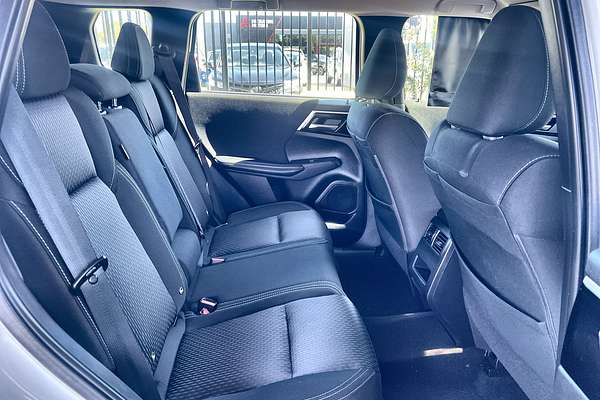 2022 Mitsubishi Outlander ES ZM