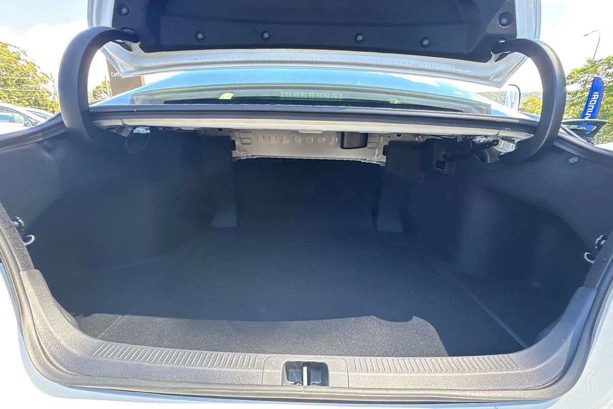 2024 Toyota Camry Ascent AXVH70R