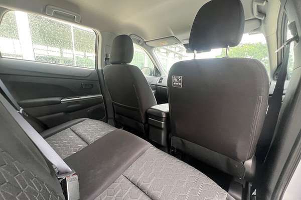 2024 Mitsubishi ASX ES XD